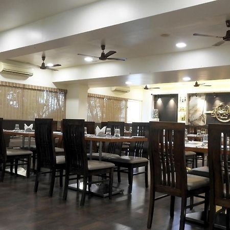 Hotel Sai Miracle Shirdi Esterno foto