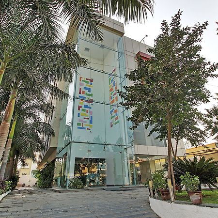 Hotel Sai Miracle Shirdi Esterno foto