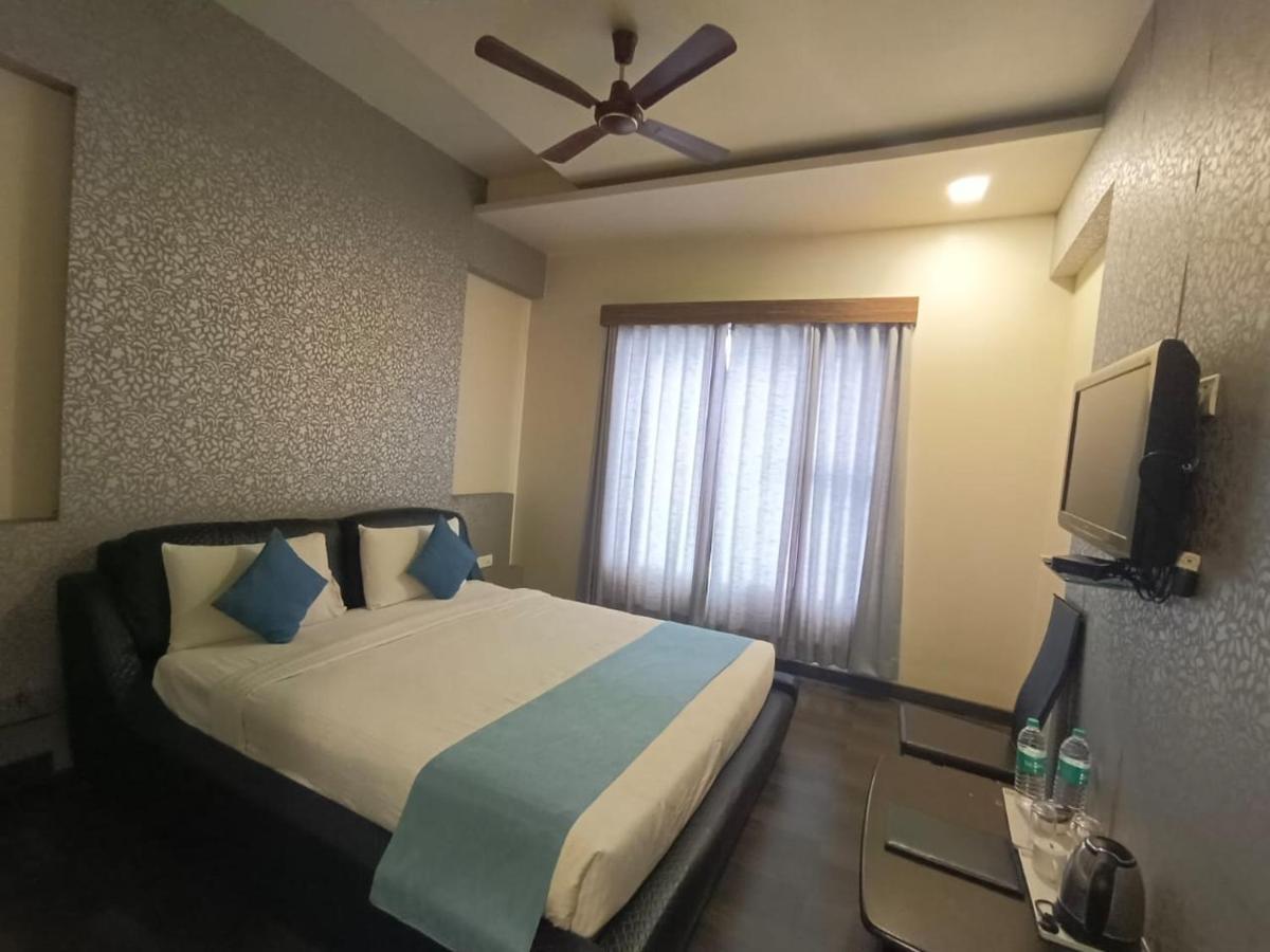Hotel Sai Miracle Shirdi Esterno foto