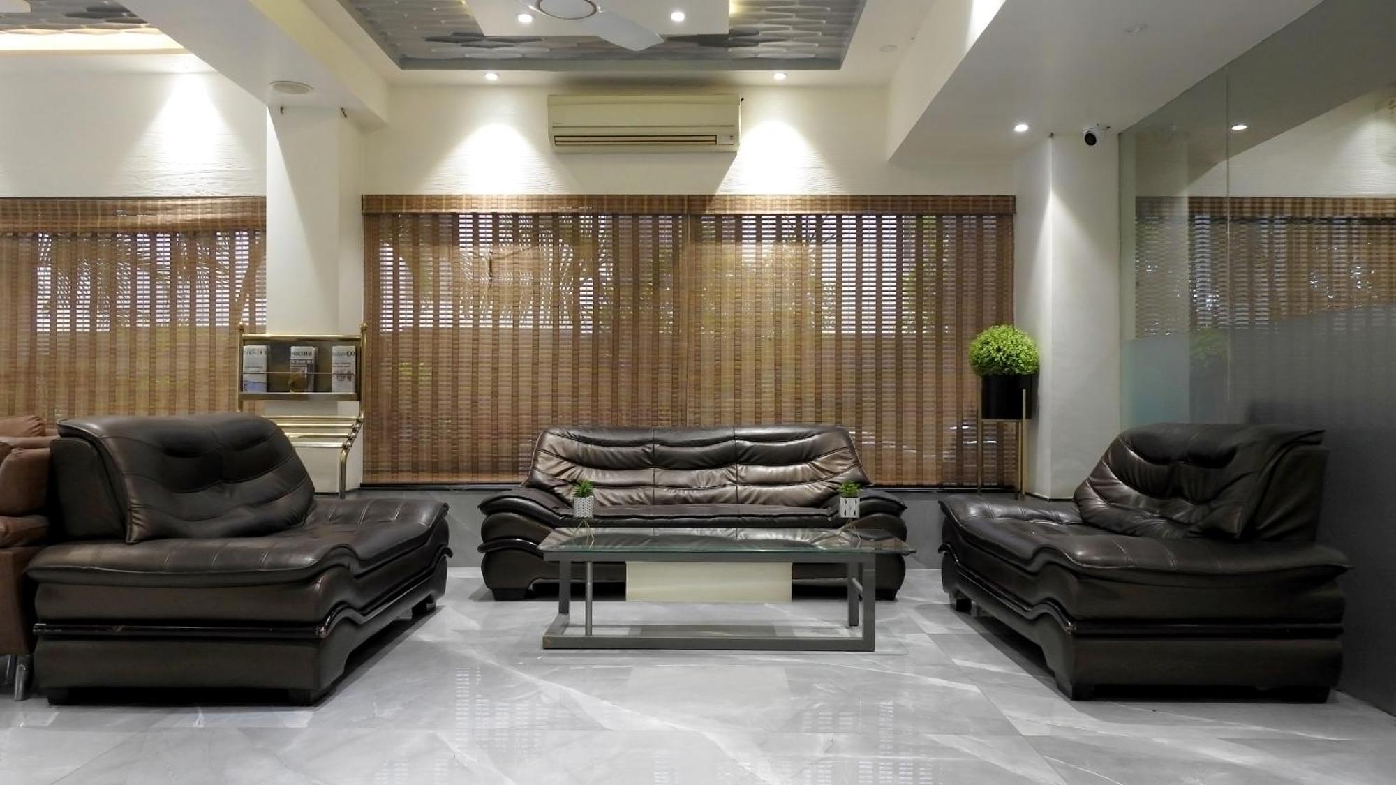 Hotel Sai Miracle Shirdi Esterno foto
