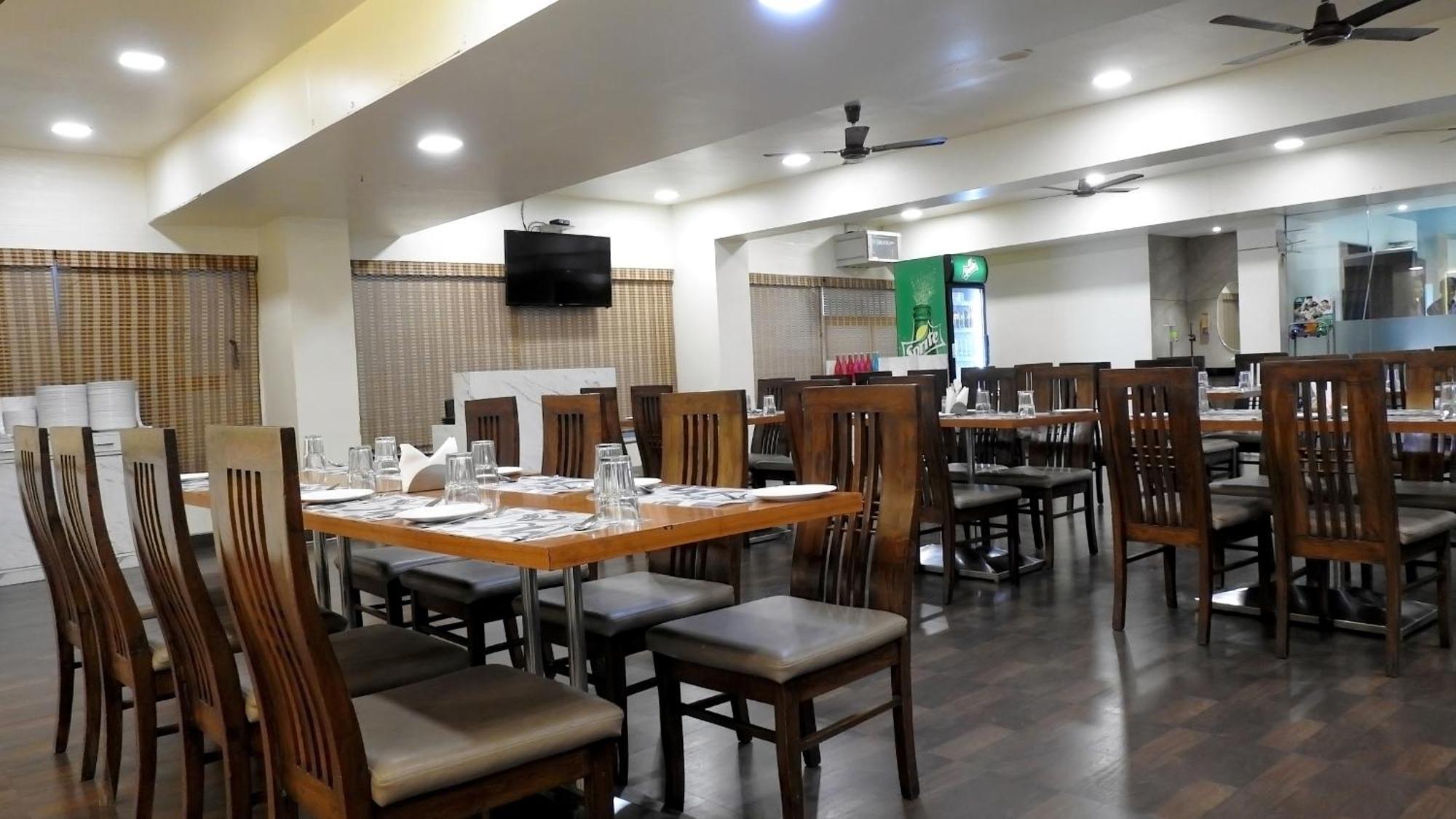 Hotel Sai Miracle Shirdi Esterno foto