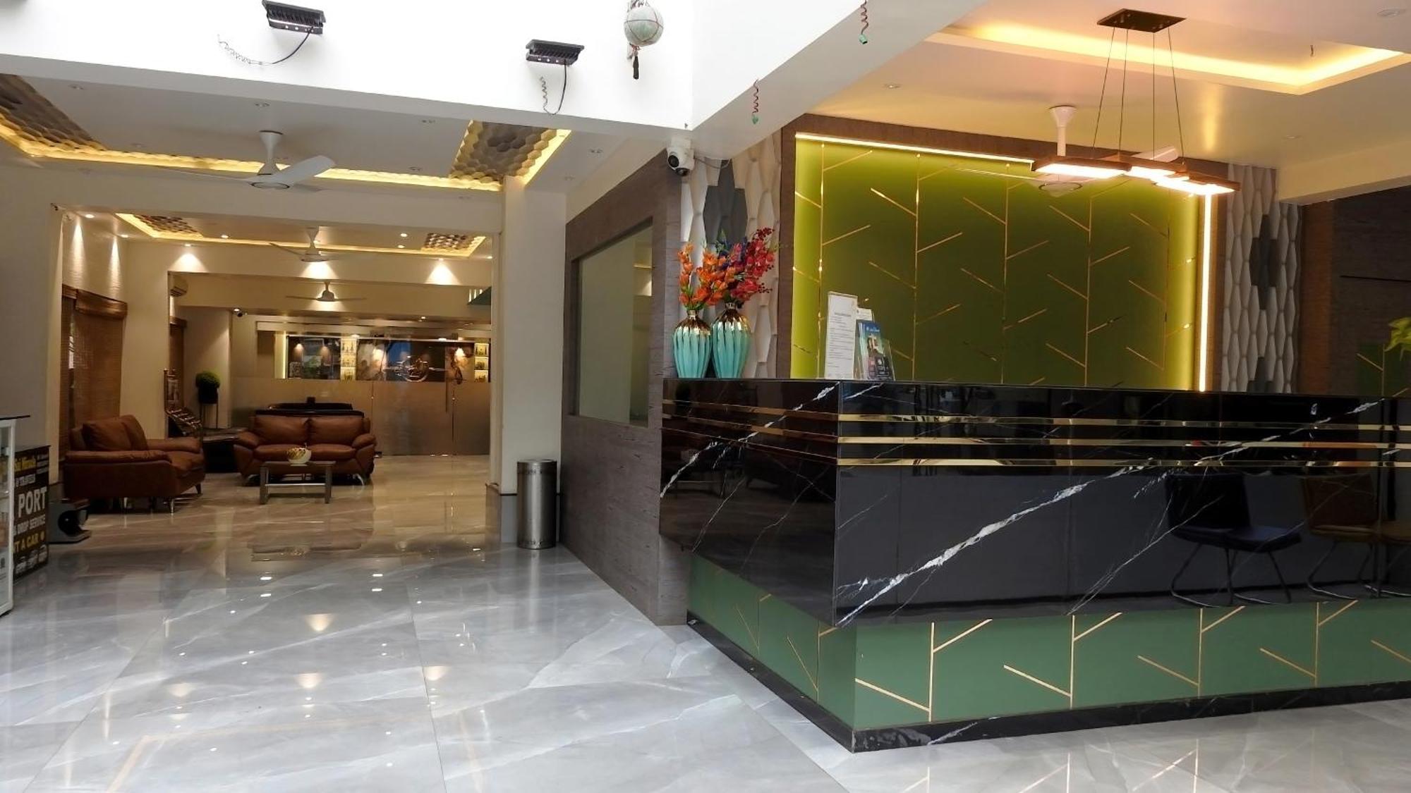 Hotel Sai Miracle Shirdi Esterno foto