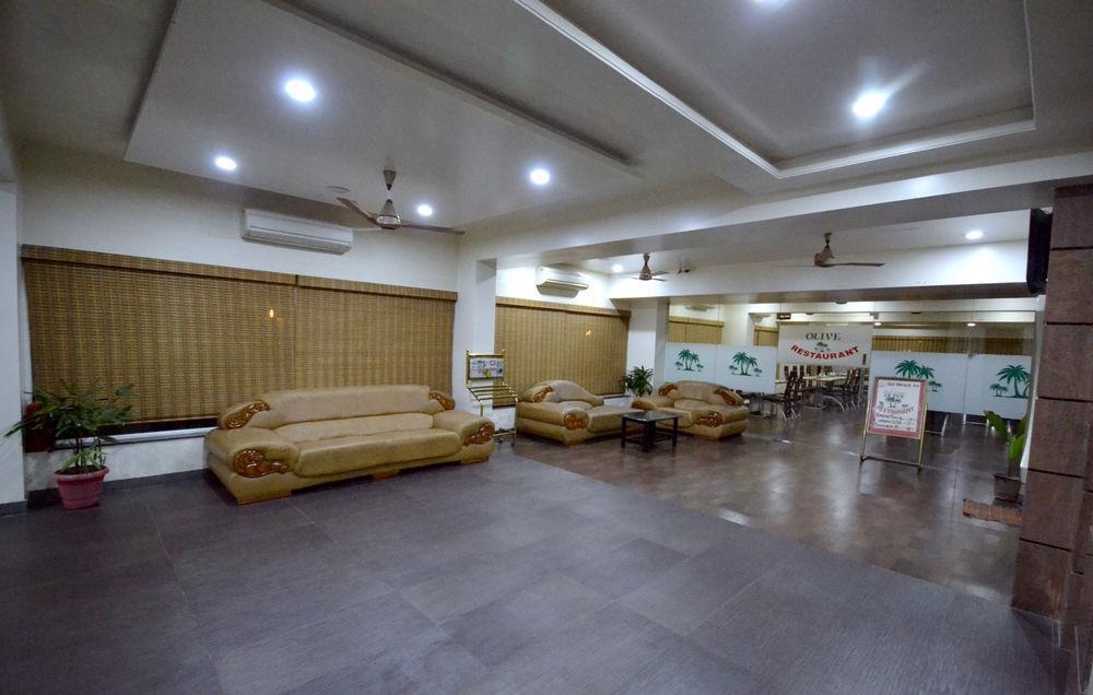 Hotel Sai Miracle Shirdi Esterno foto