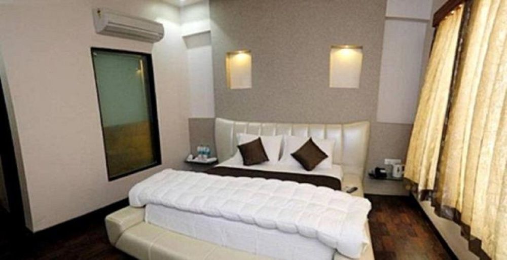 Hotel Sai Miracle Shirdi Esterno foto