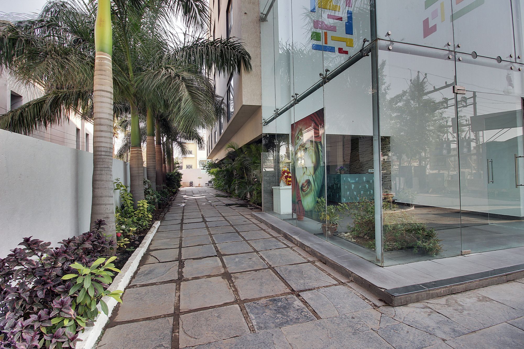 Hotel Sai Miracle Shirdi Esterno foto