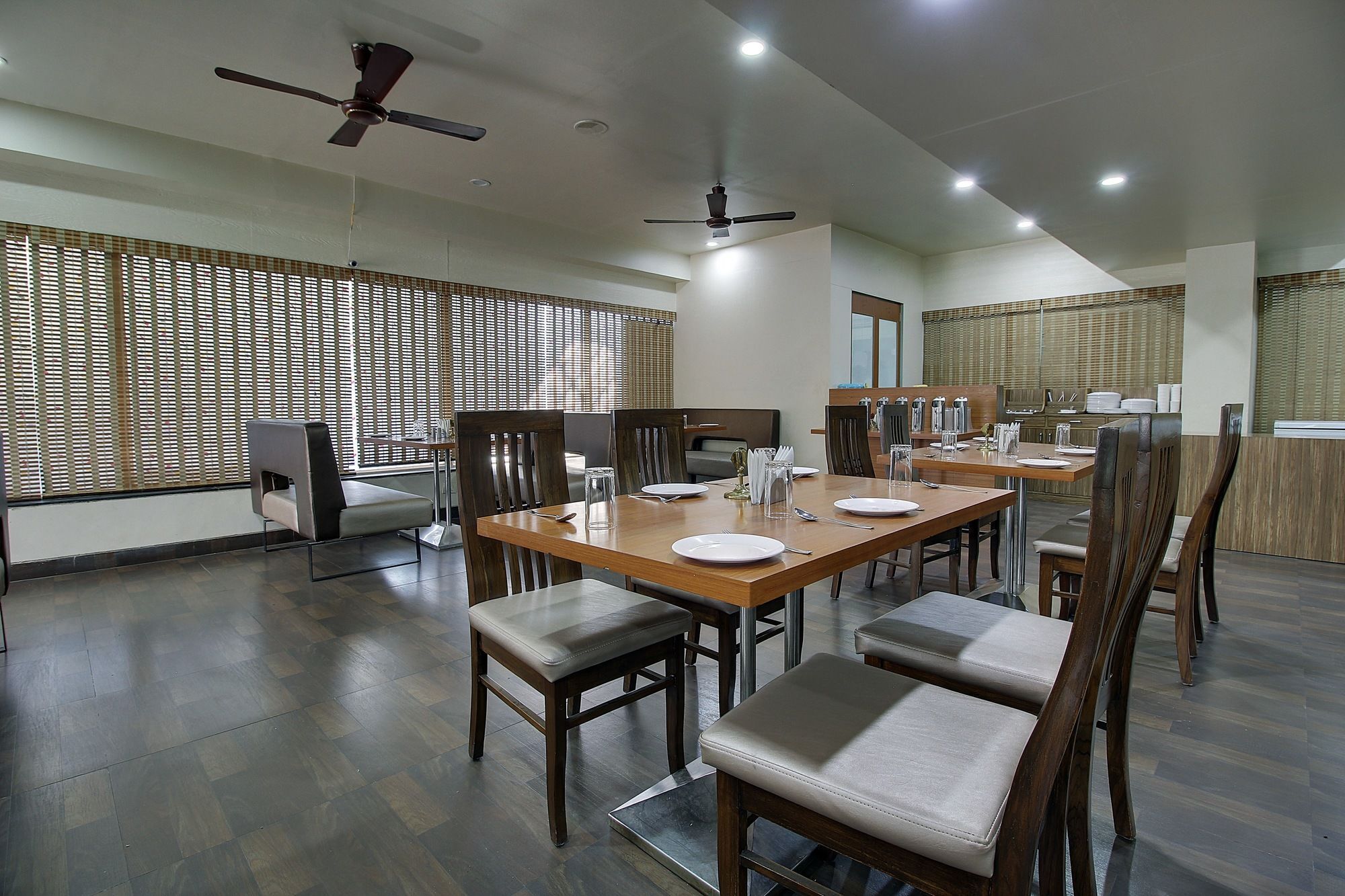 Hotel Sai Miracle Shirdi Esterno foto
