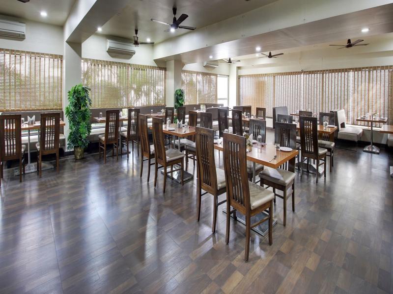 Hotel Sai Miracle Shirdi Esterno foto